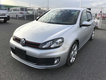 Volkswagen - Golf