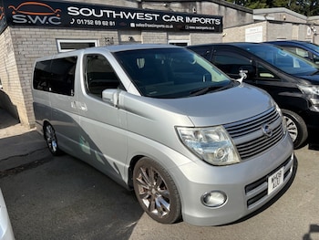 Nissan - Elgrand