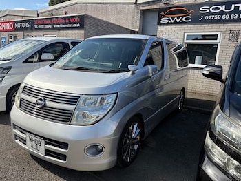 Used Nissan Elgrand 2022 for sale - 76221922: Photo 2