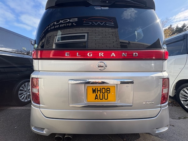 Used Nissan Elgrand 2022 for sale - 76221922: Photo 8