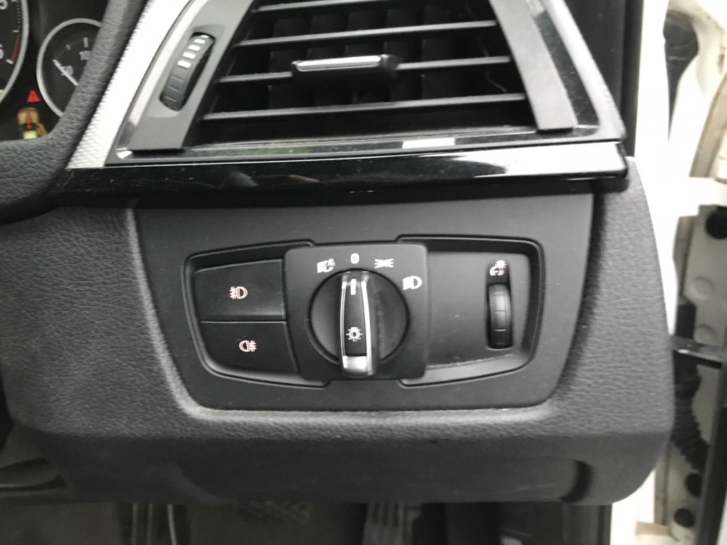 Used BMW 3 Series 2013 for sale - 76322130: Photo 12