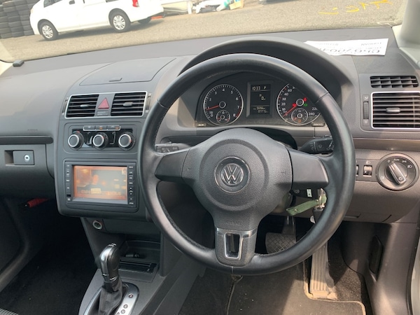 Used Volkswagen Touran 2014 for sale - 76290154: Photo 9