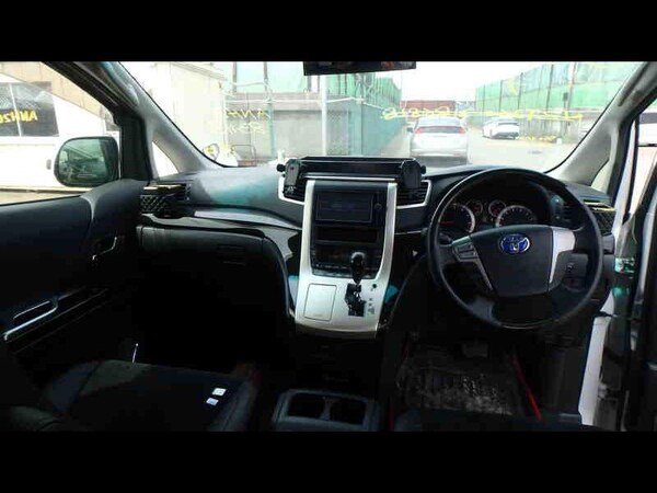 Used Toyota Vellfire 2013 for sale - 75570145: Photo 9