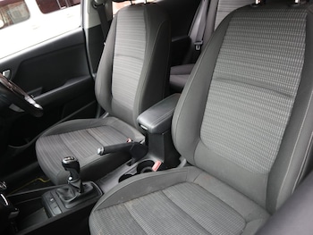 Used Kia Stonic 2018 for sale - 78974833: Photo
