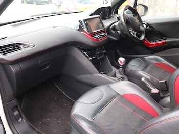 Used Peugeot 208 2015 for sale - 78672139: Photo