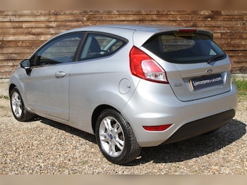 Used Ford Fiesta 2015 for sale - 79074936: Photo