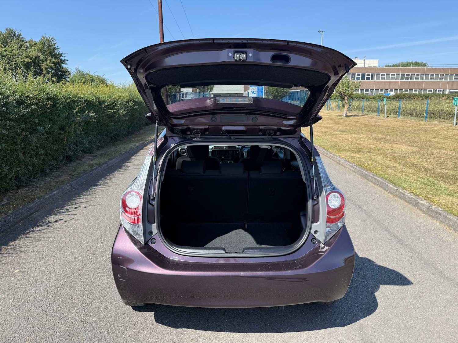 Used Toyota Aqua 2014 for sale - 76973959: Photo 12