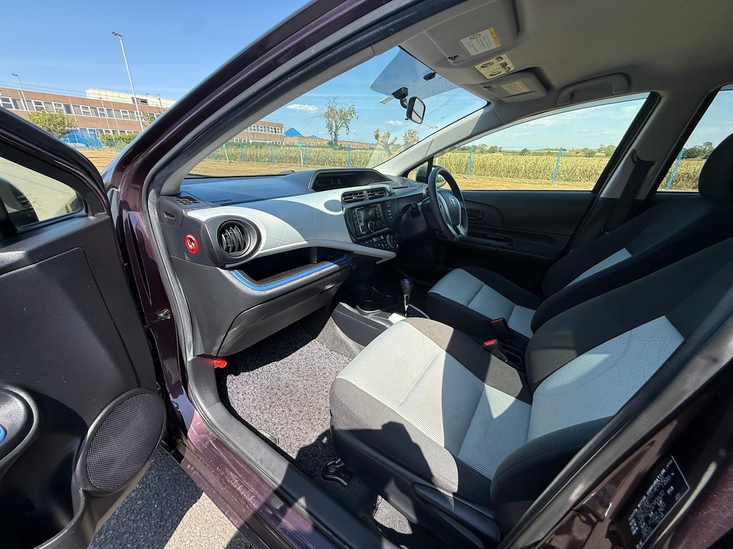 Used Toyota Aqua 2014 for sale - 76973959: Photo 26