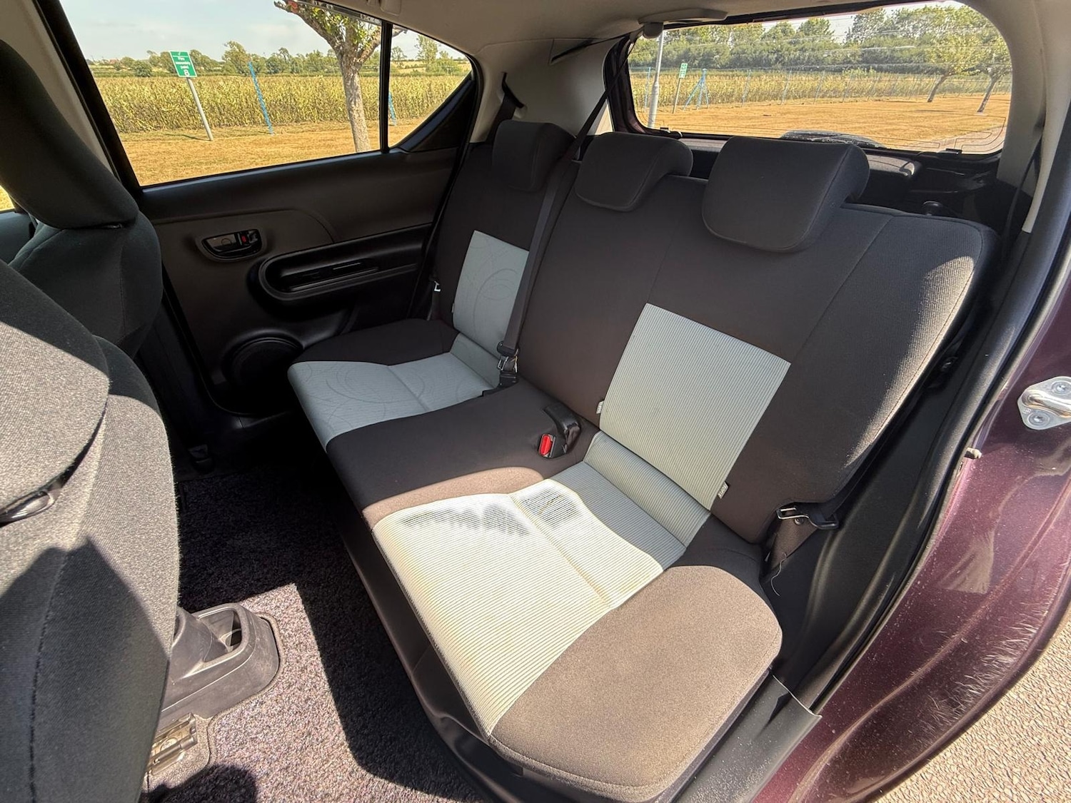 Used Toyota Aqua 2014 for sale - 76973959: Photo 28