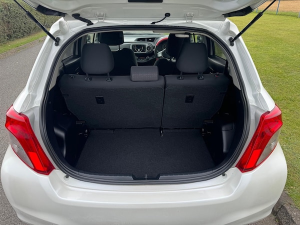 Used Toyota Vitz 2012 for sale - 73167408: Photo 23