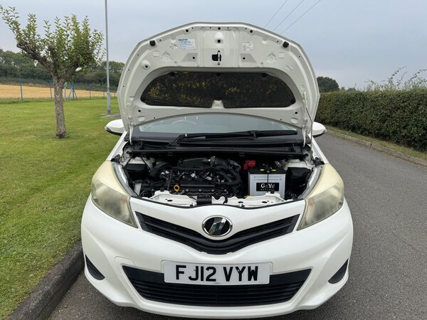 Used Toyota Vitz 2012 for sale - 73167408: Photo 25