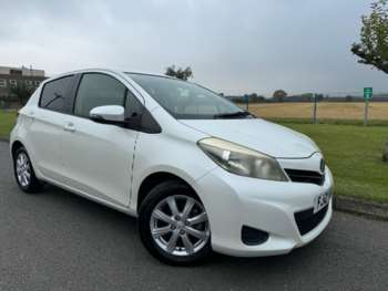 Used Toyota Vitz  for sale - 73167408: Photo