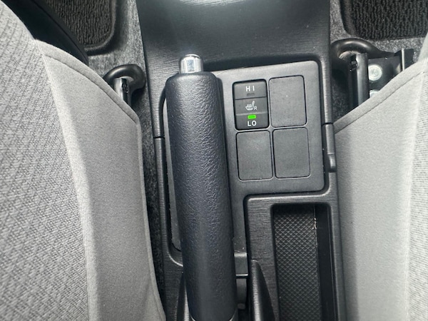 Used Toyota Vitz 2024 for sale - 76330993: Photo 22