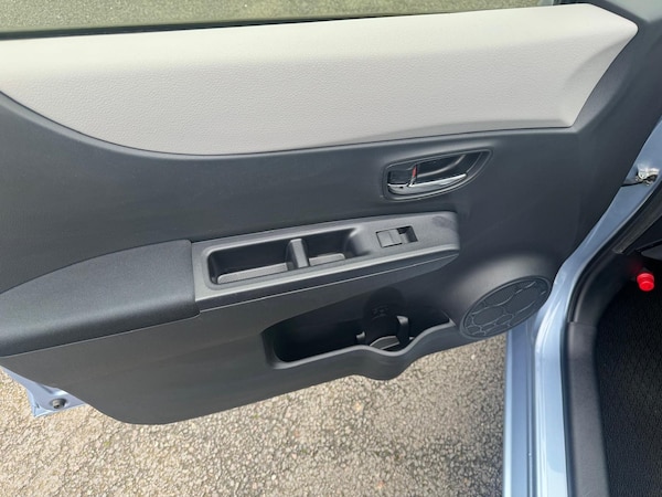 Used Toyota Vitz 2024 for sale - 76330993: Photo 32