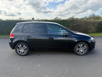 Used Volkswagen Golf 2010 for sale - 78117080: Photo