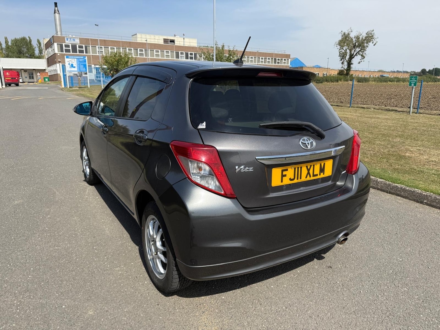 Used Toyota Vitz 2024 for sale - 76504752: Photo 12