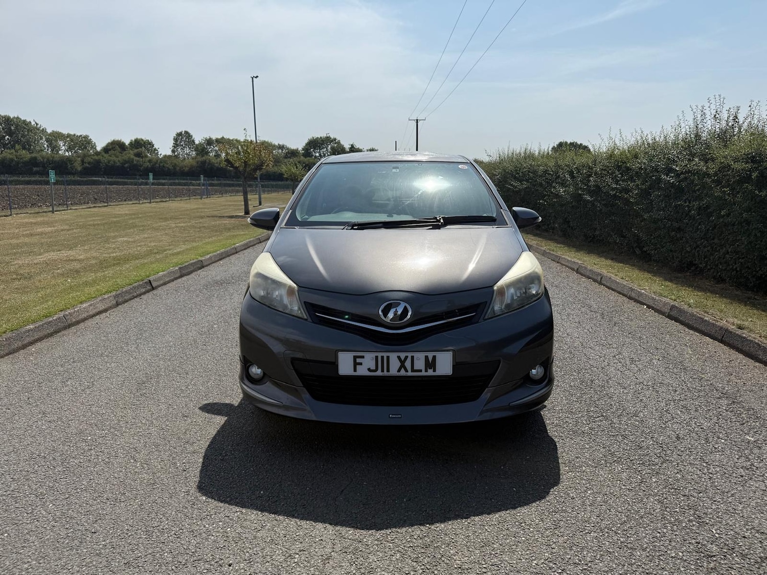 Used Toyota Vitz 2024 for sale - 76504752: Photo 2