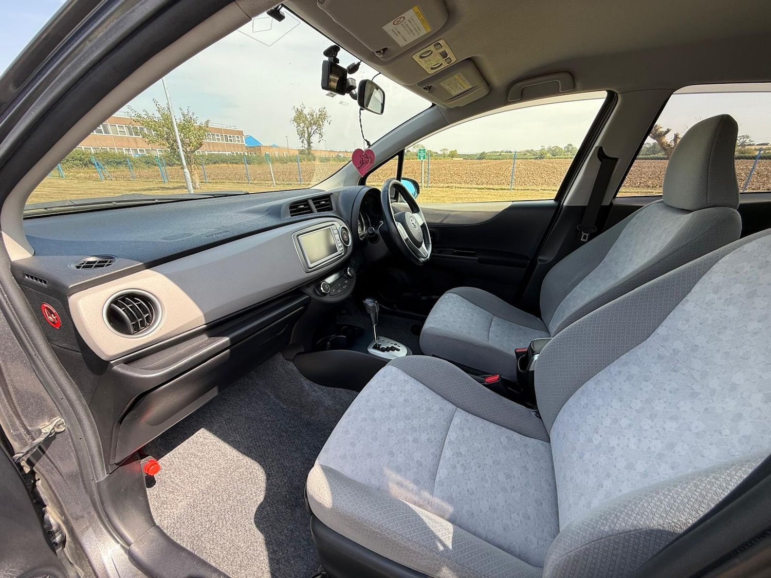 Used Toyota Vitz 2024 for sale - 76504752: Photo 25