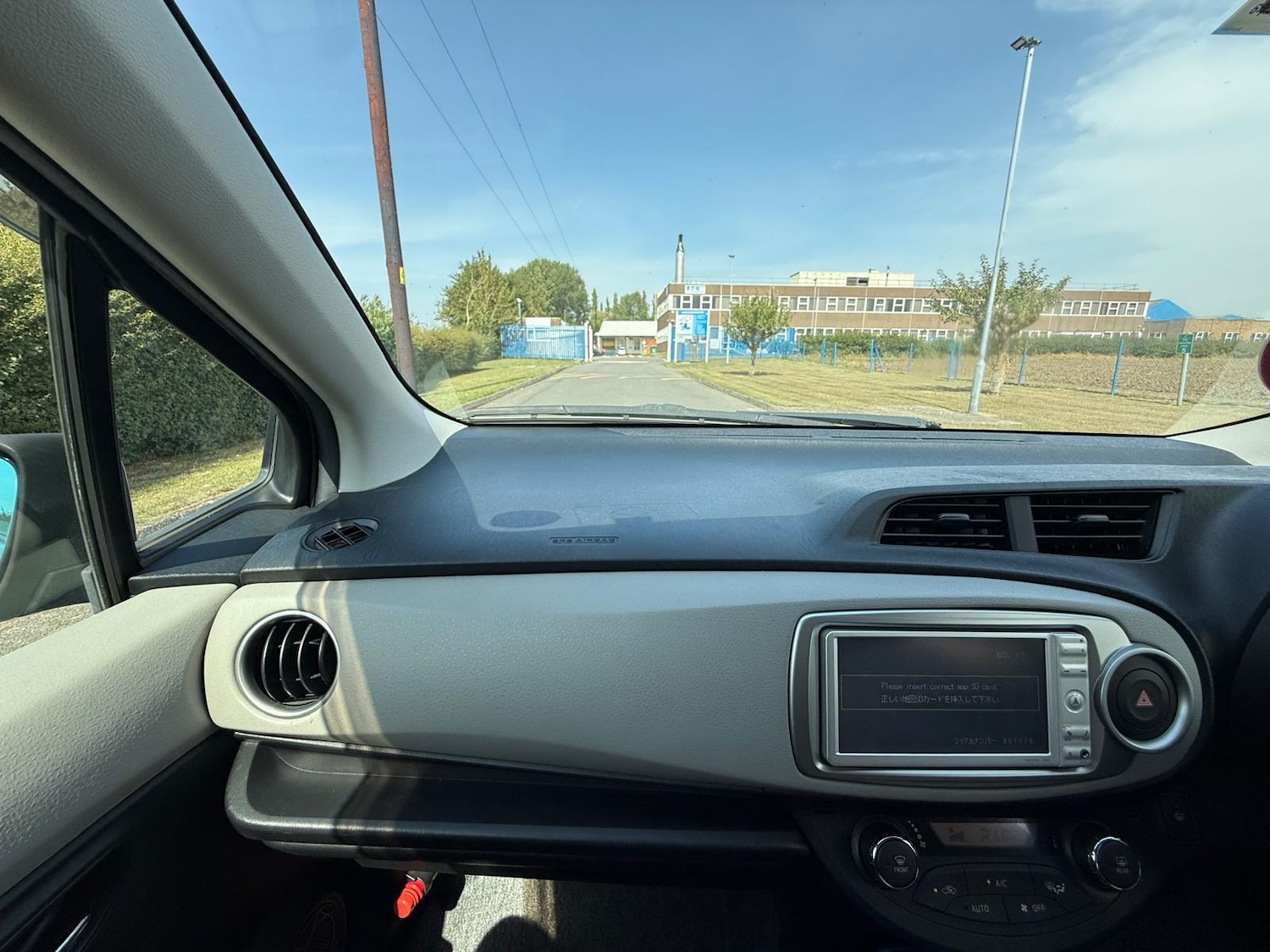 Used Toyota Vitz 2024 for sale - 76504752: Photo 26