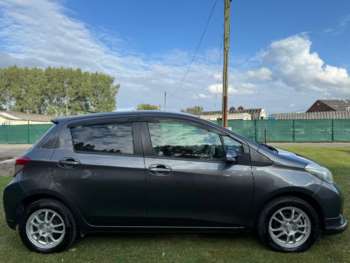 Used Toyota Vitz  for sale - 73167259: Photo