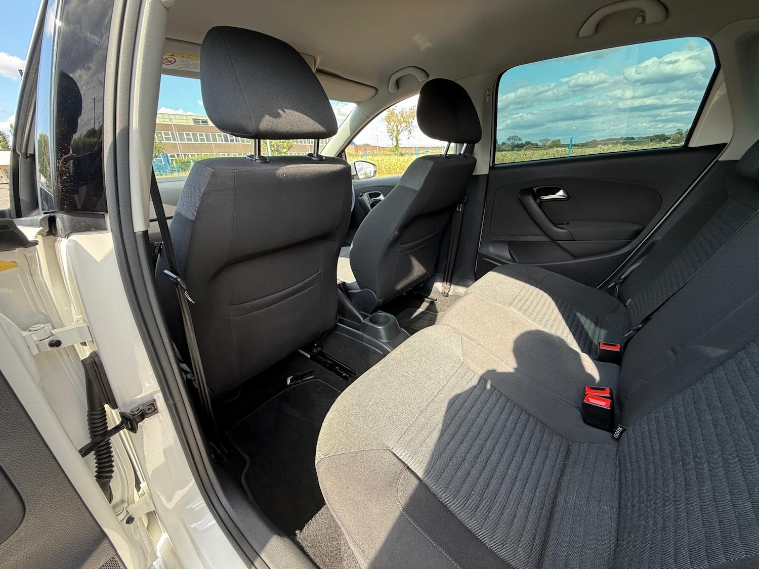 Used Volkswagen Polo 2014 for sale - 76859582: Photo 24