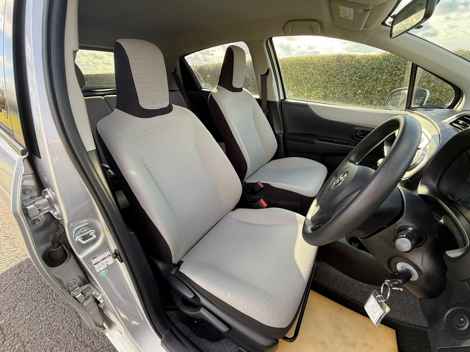 Used Toyota Yaris 2011 for sale - 77078092: Photo 15