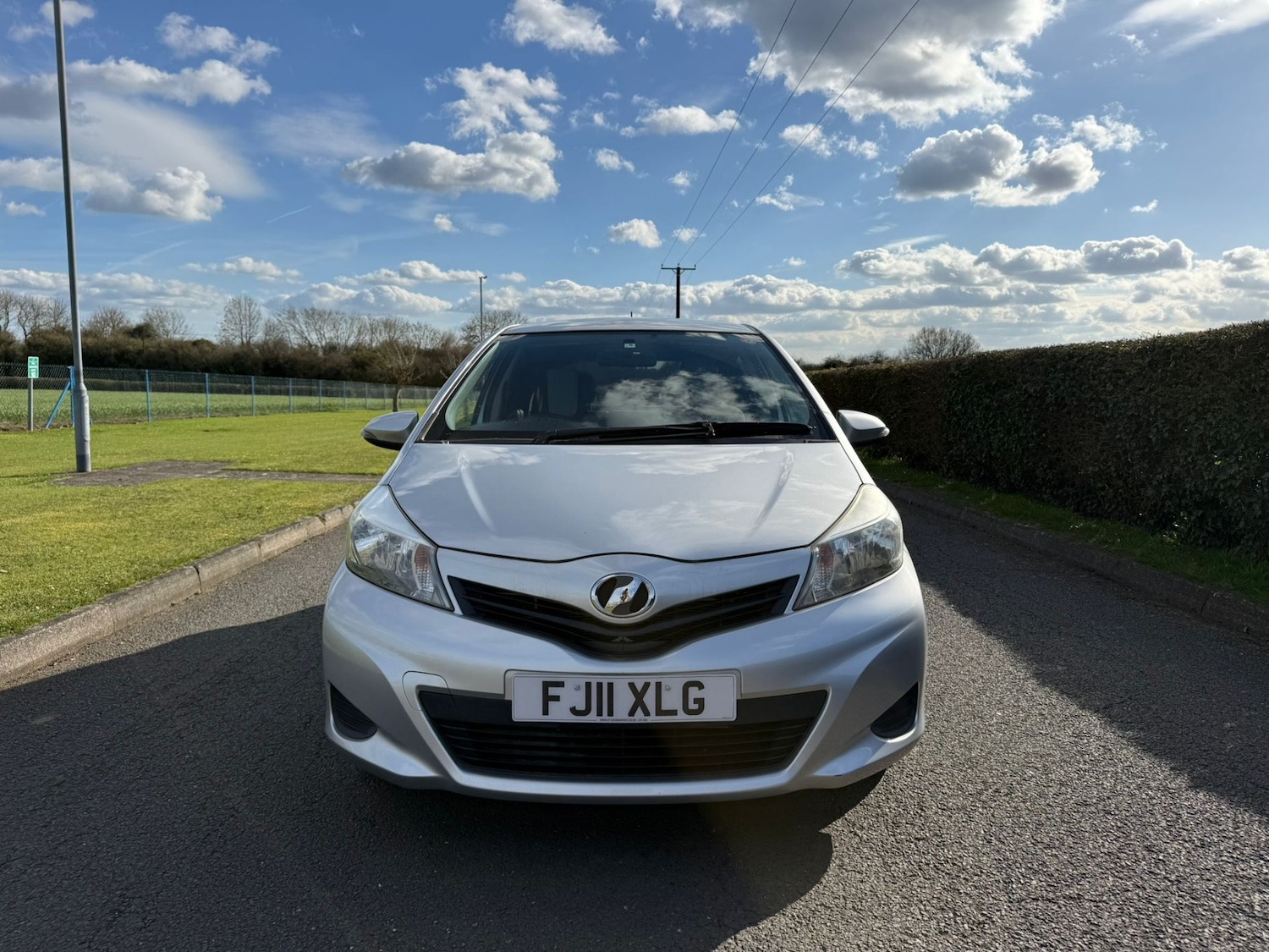 Used Toyota Yaris 2011 for sale - 77078092: Photo 2