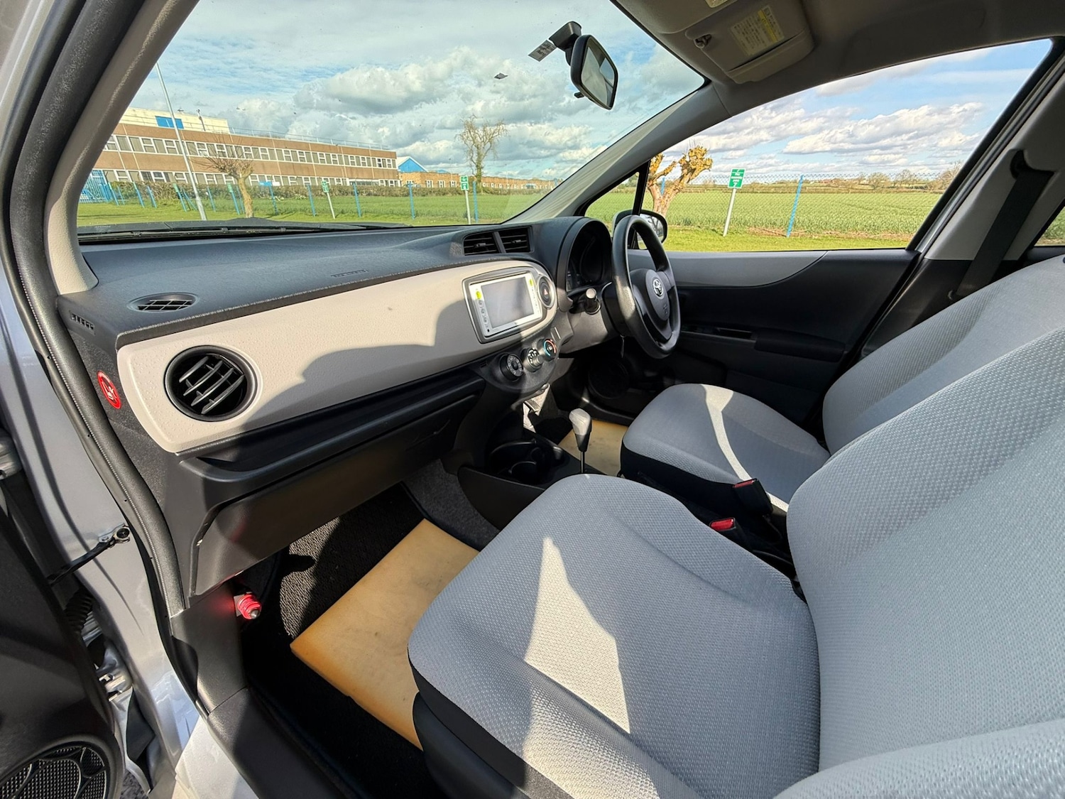 Used Toyota Yaris 2011 for sale - 77078092: Photo 20