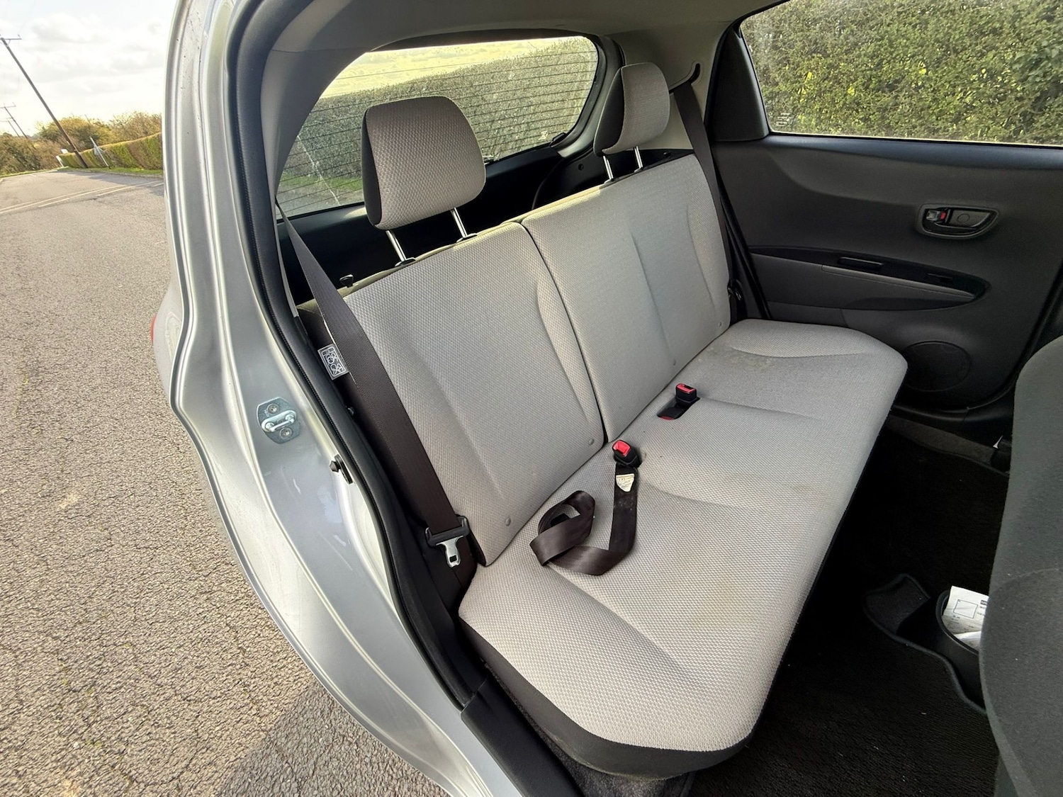 Used Toyota Yaris 2011 for sale - 77078092: Photo 24