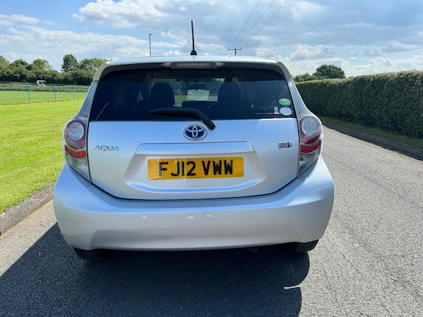 Used Toyota Aqua 2012 for sale - 73240877: Photo 10