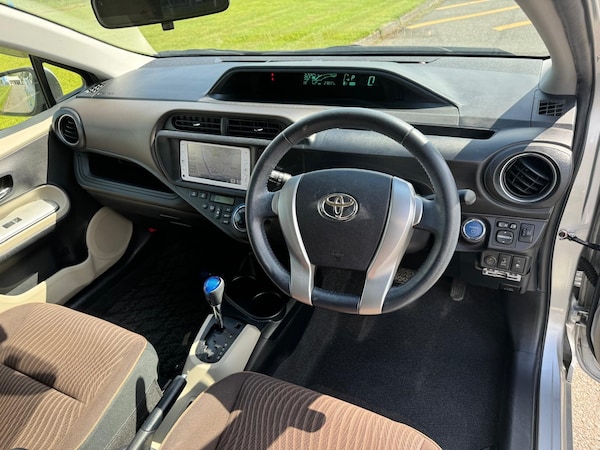 Used Toyota Aqua 2012 for sale - 73240877: Photo 13