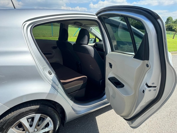 Used Toyota Aqua 2012 for sale - 73240877: Photo 17