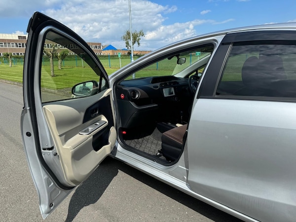Used Toyota Aqua 2012 for sale - 73240877: Photo 19