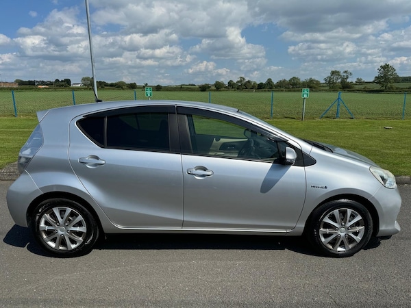 Used Toyota Aqua 2012 for sale - 73240877: Photo 8