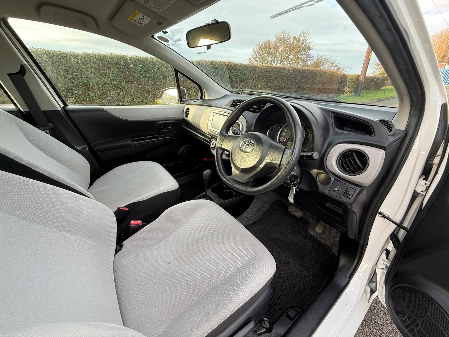 Used Toyota Yaris 2014 for sale - 77003047: Photo 16