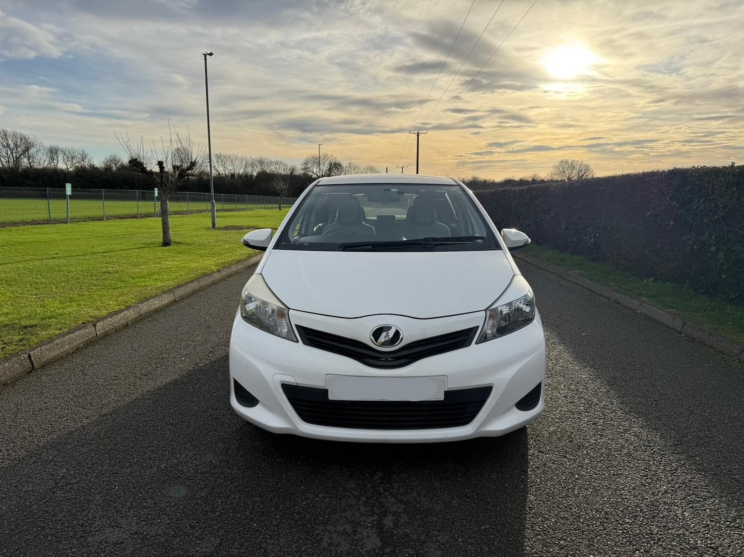 Used Toyota Yaris 2014 for sale - 77003047: Photo 2