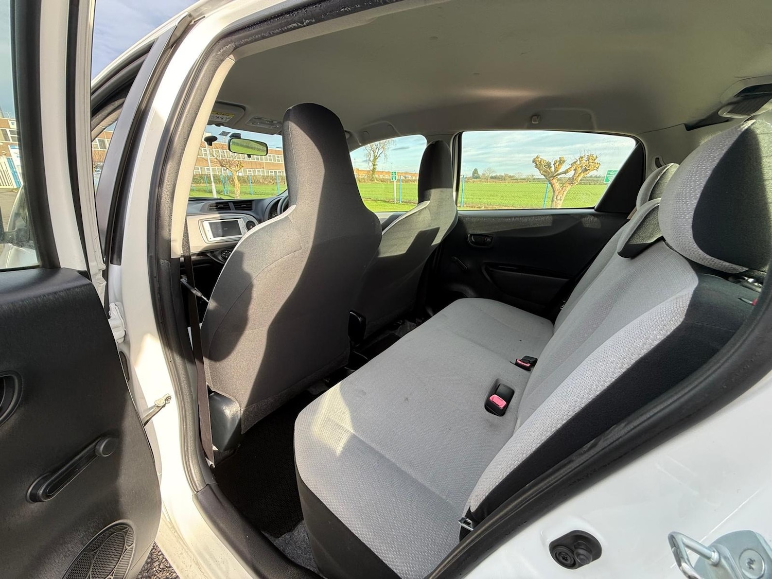 Used Toyota Yaris 2014 for sale - 77003047: Photo 21