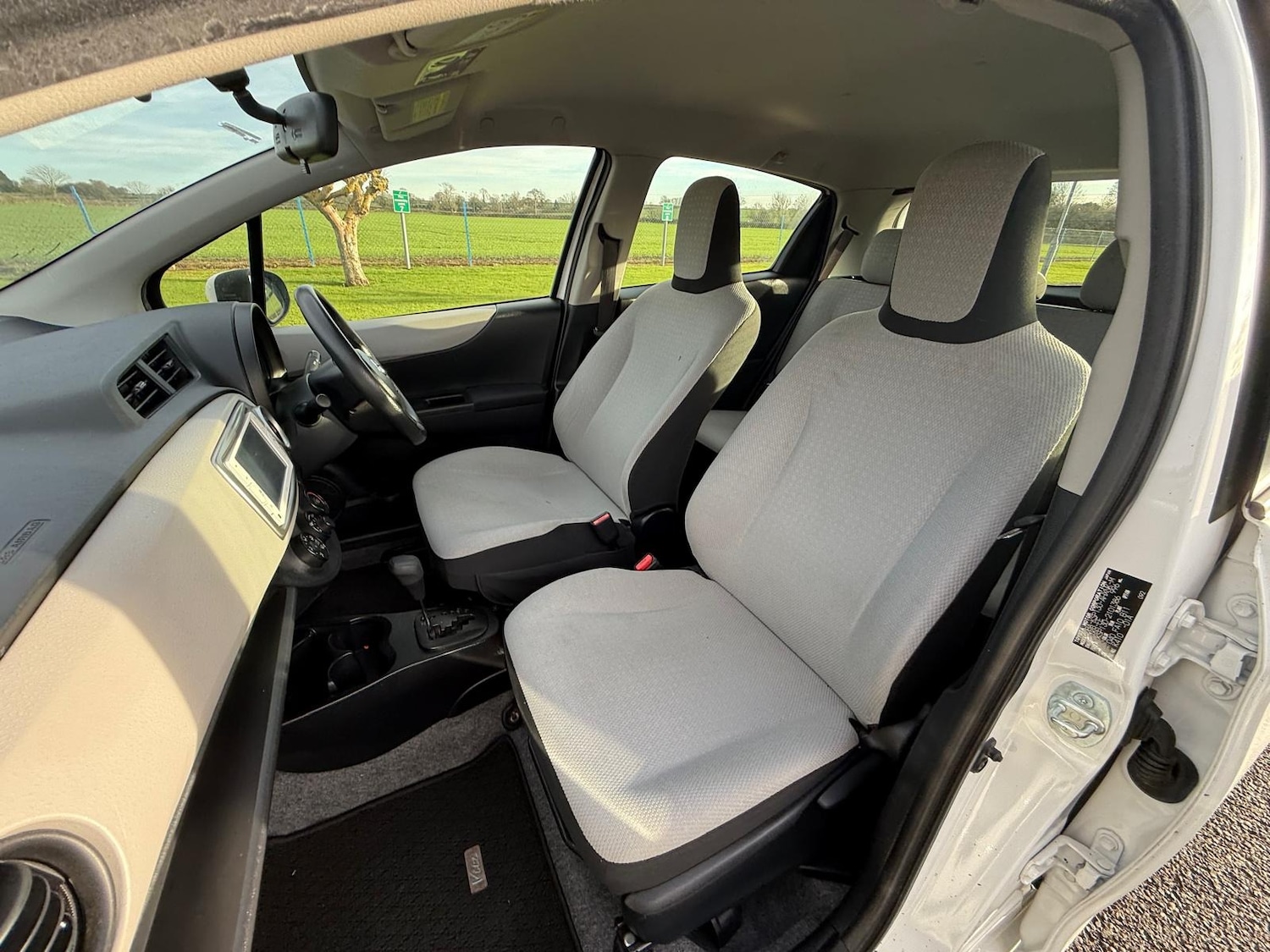 Used Toyota Yaris 2014 for sale - 77003047: Photo 22