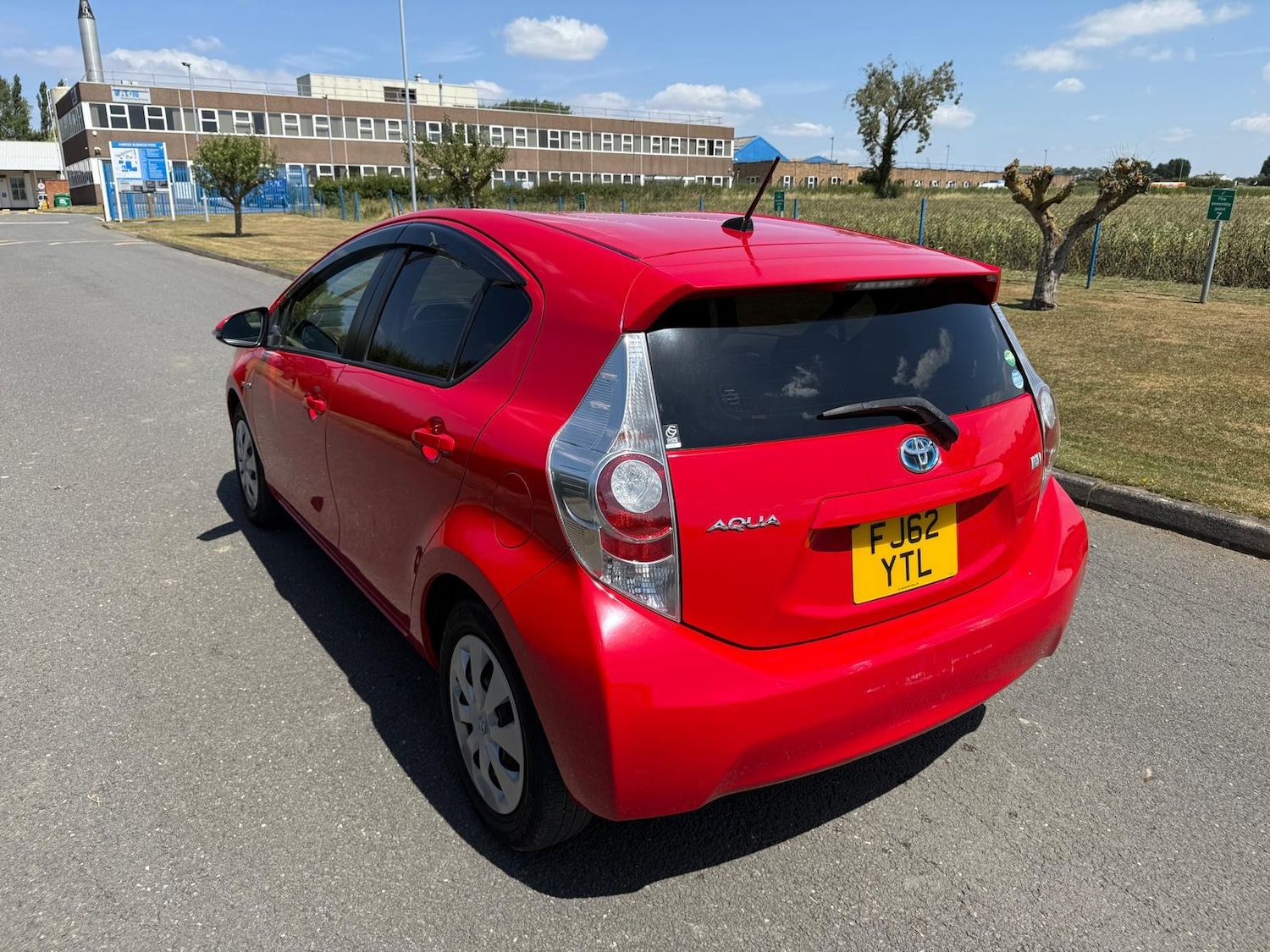 Used Toyota Aqua 2025 for sale - 76971198: Photo 11