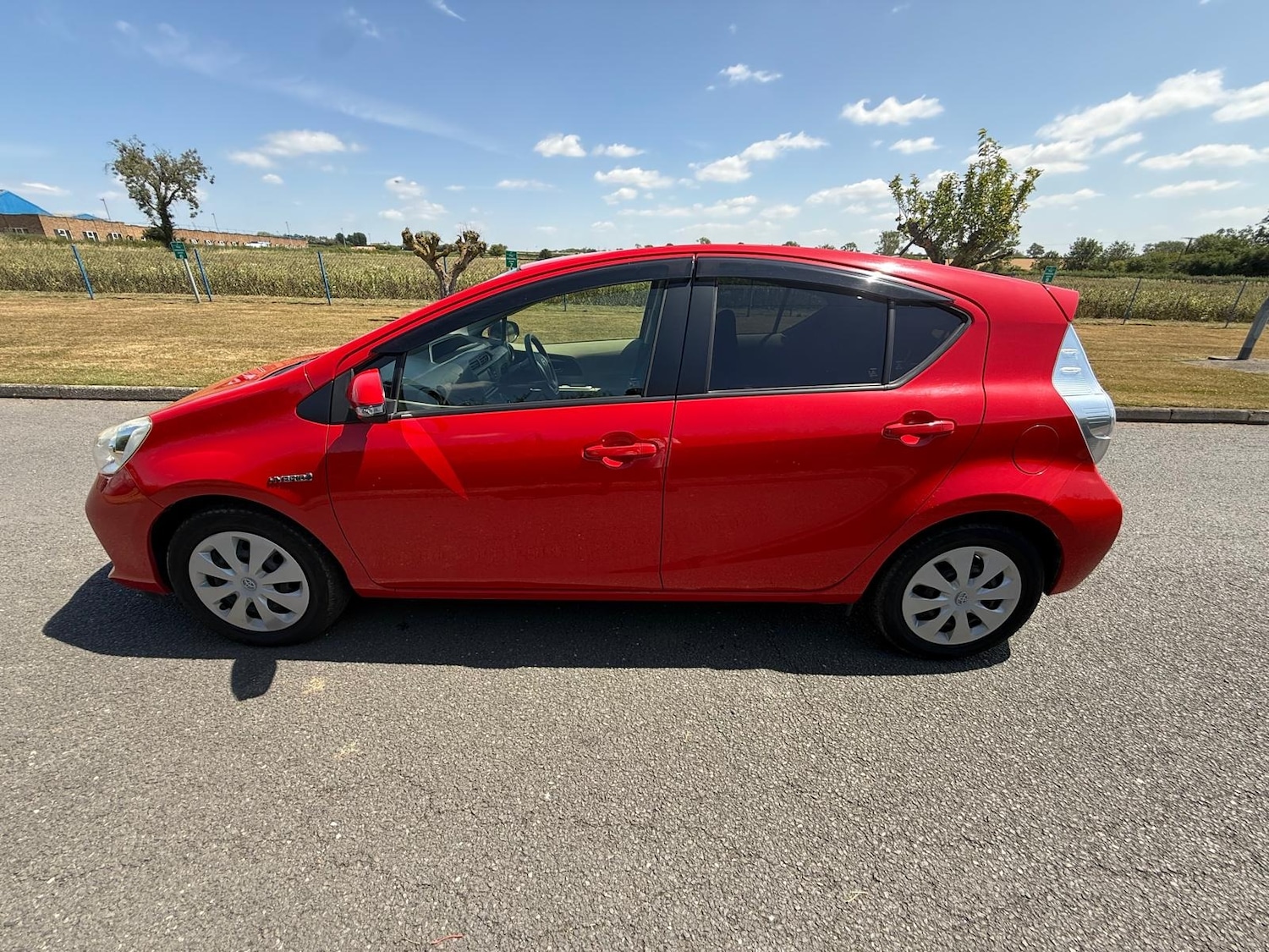 Used Toyota Aqua 2025 for sale - 76971198: Photo 12