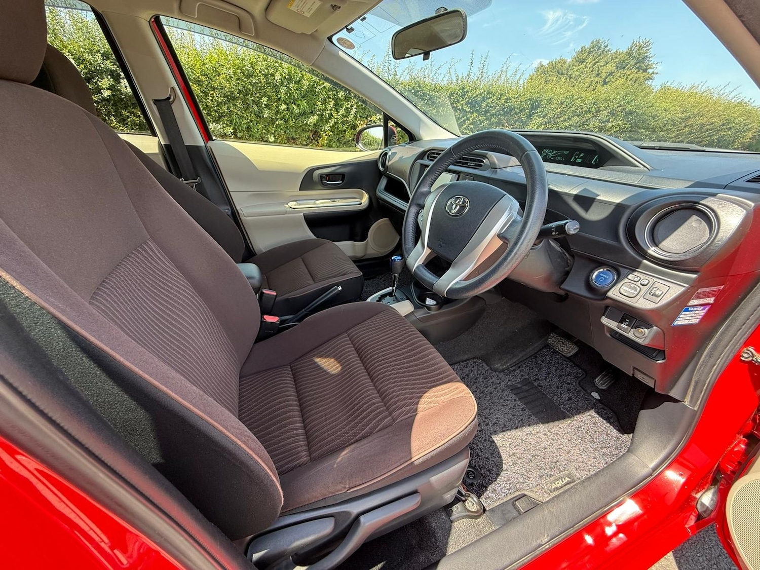 Used Toyota Aqua 2025 for sale - 76971198: Photo 16