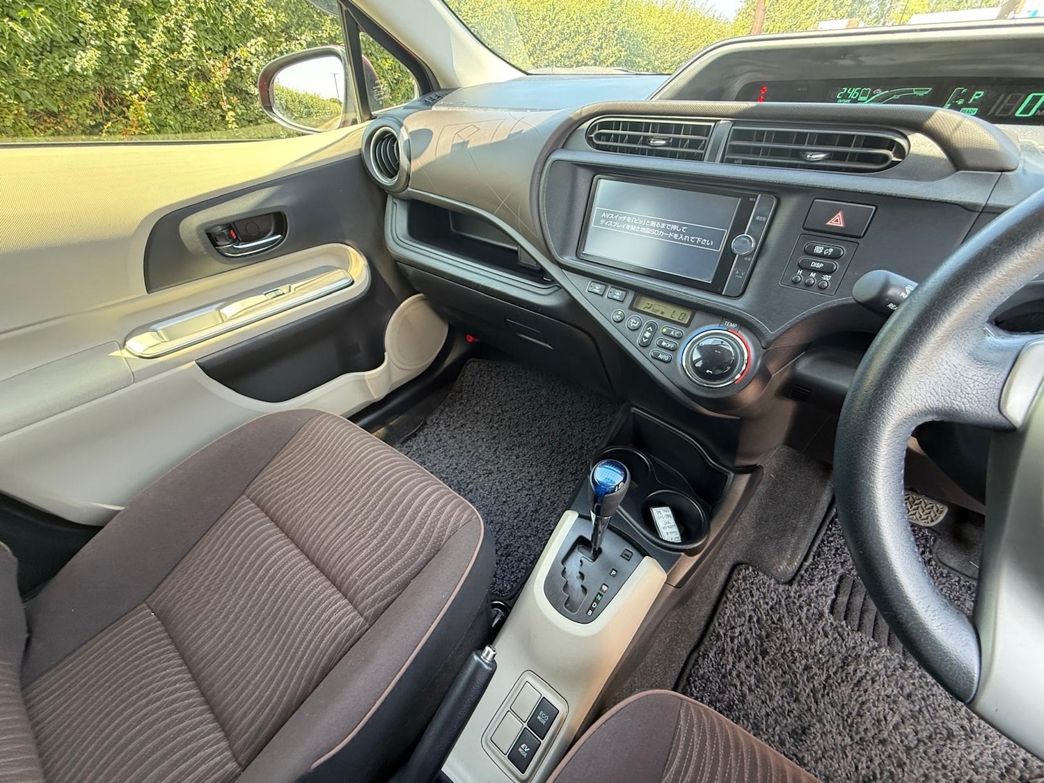 Used Toyota Aqua 2025 for sale - 76971198: Photo 19