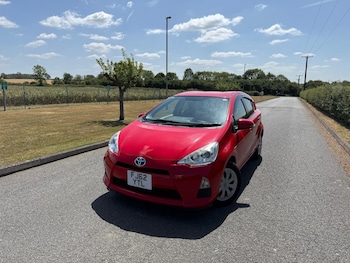 Used Toyota Aqua 2012 for sale - 76971198: Photo