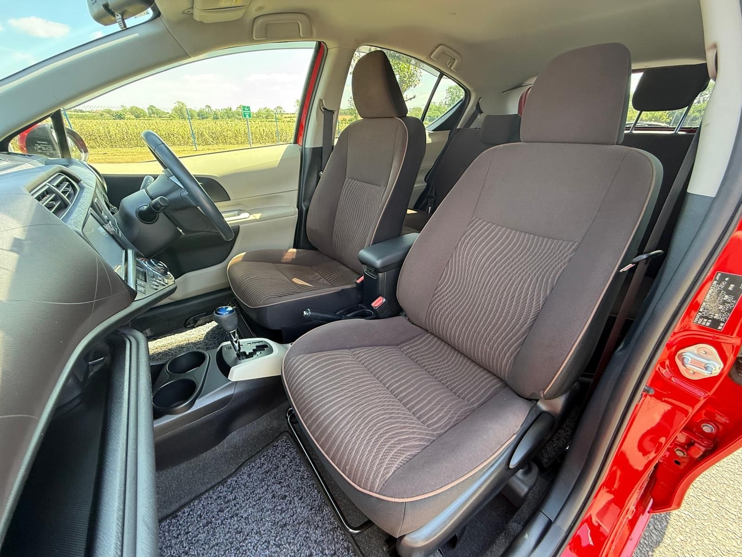 Used Toyota Aqua 2025 for sale - 76971198: Photo 22