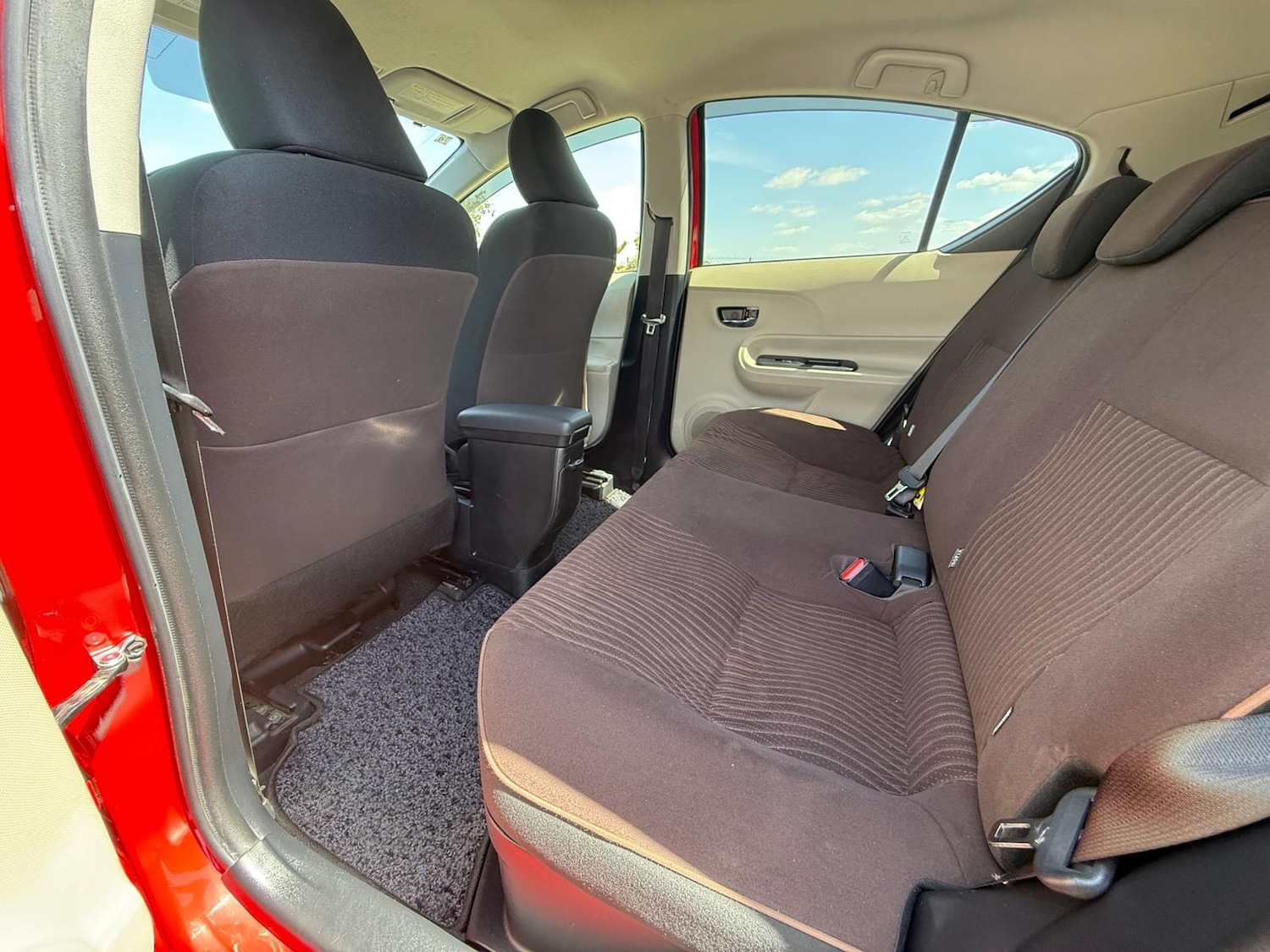 Used Toyota Aqua 2025 for sale - 76971198: Photo 26