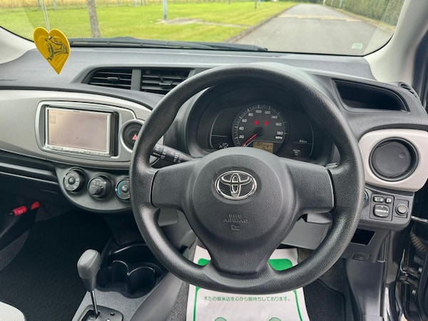 Used Toyota Vitz 2024 for sale - 74138627: Photo 14