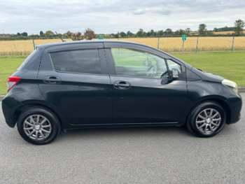 Used Toyota Vitz  for sale - 74138627: Photo