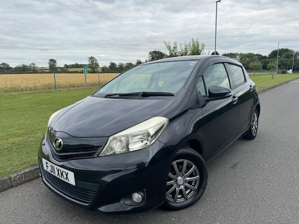 Used Toyota Vitz 2024 for sale - 74138627: Photo 5