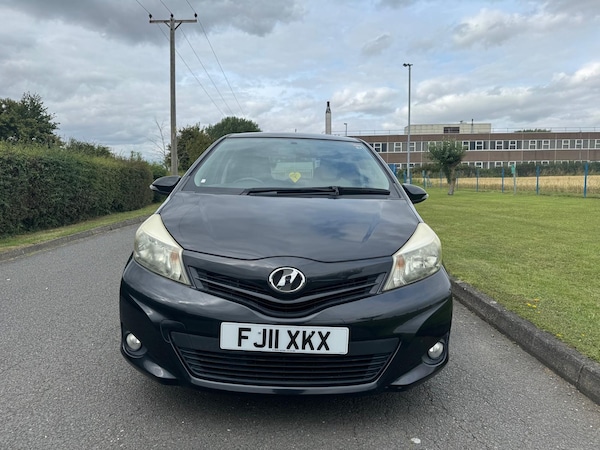 Used Toyota Vitz 2024 for sale - 74138627: Photo 7