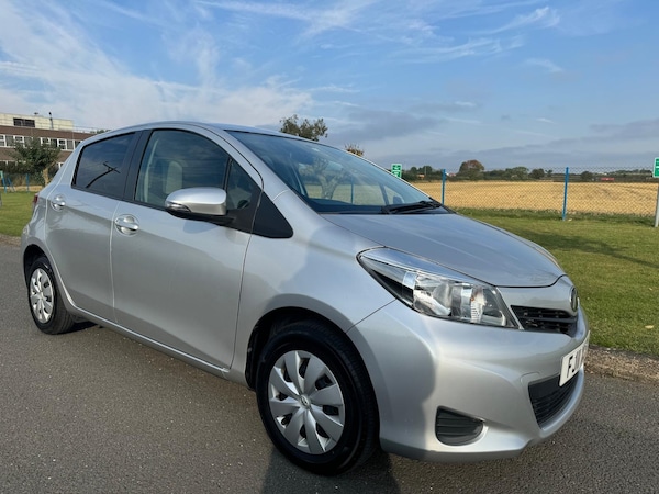 Used Toyota Vitz 2011 for sale - 73167514: Photo 1